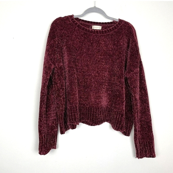 SOFT & Luxe! Altar’d State Chenille Feel Maroon Scalloped Bottom Sweater - Picture 2 of 10